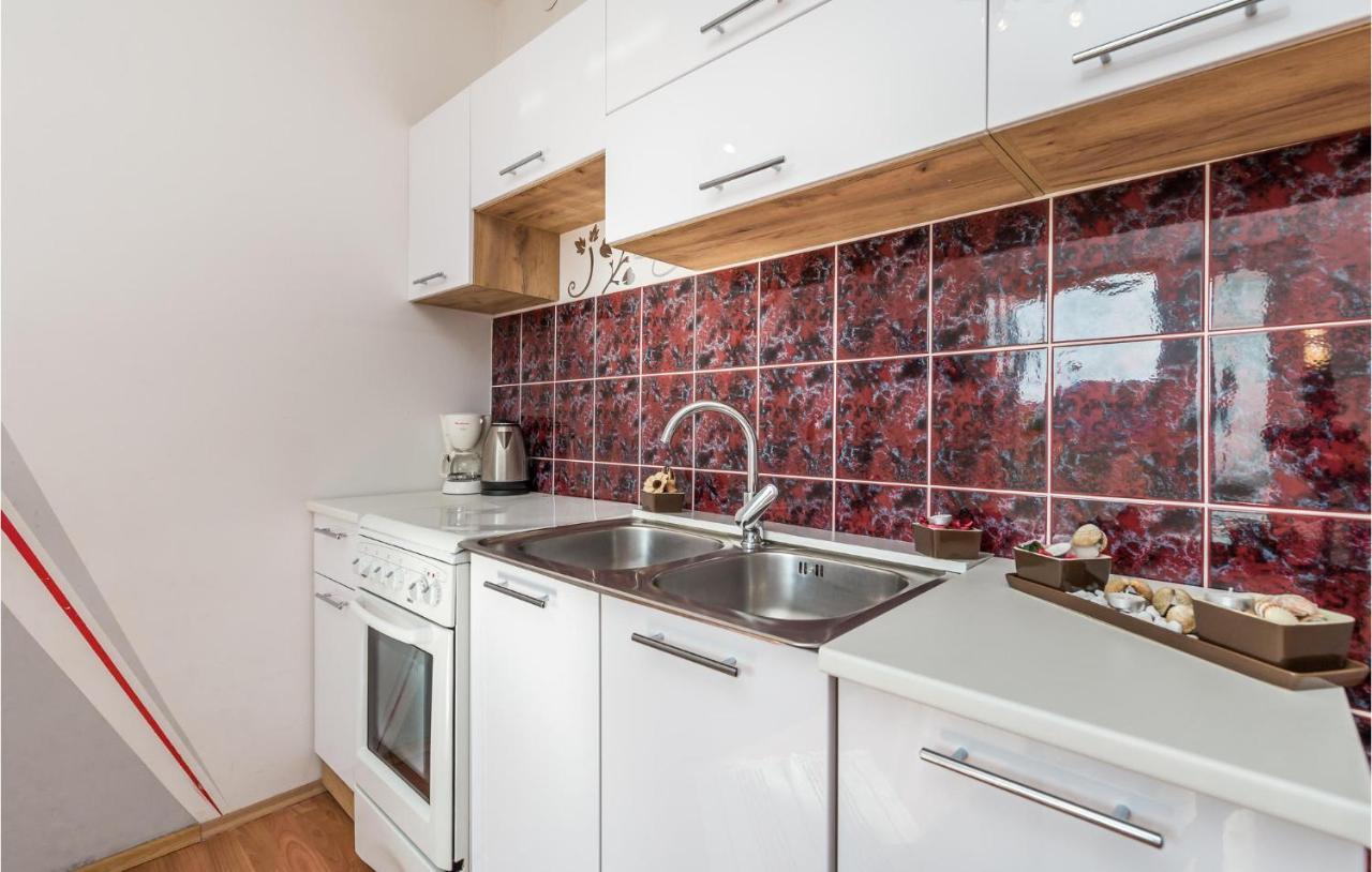 Awesome Apartment In Povljana With 2 Bedrooms And Wifi Kültér fotó