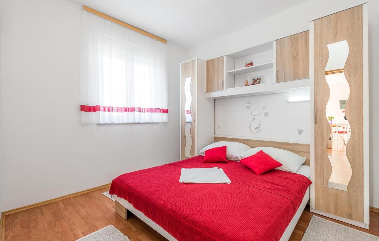 Awesome Apartment In Povljana With 2 Bedrooms And Wifi Kültér fotó